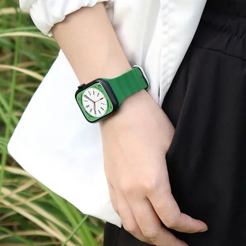 Explore the Ocean Strap: Premium Silicone Band for Apple Watch Ultra 2, 49mm & More - Perfect for Water Sports!
